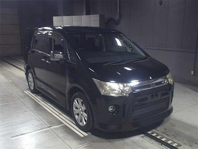 8458 MITSUBISHI DELICA D5 CV4W 2011 г. (JU Gifu)